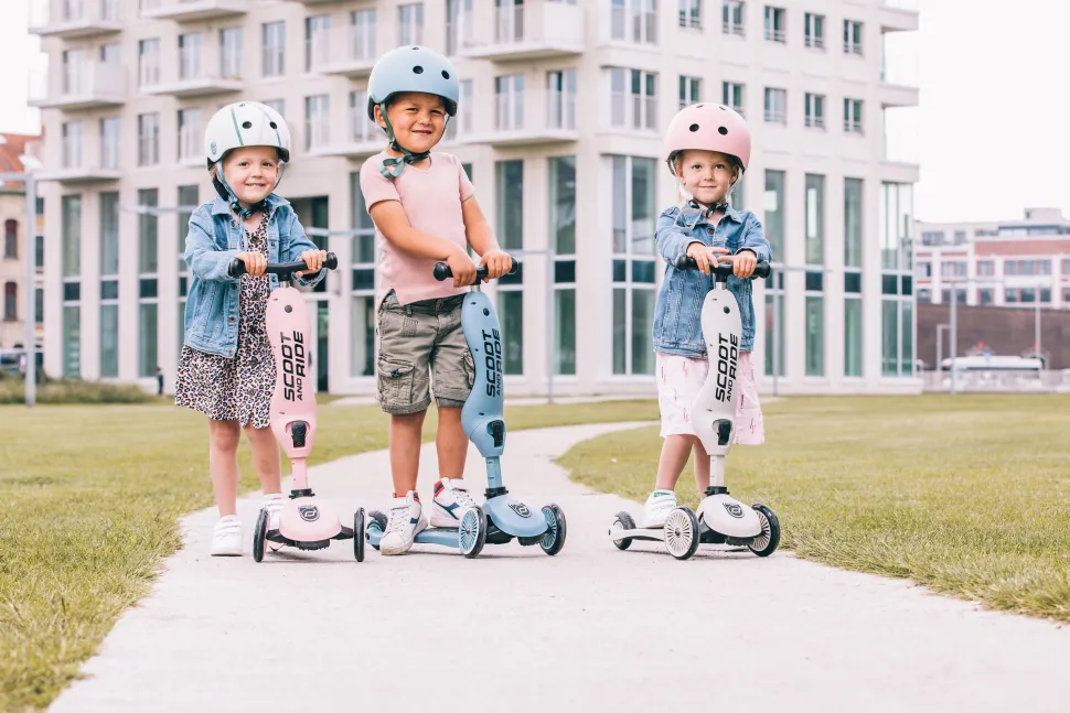 Scoot & Ride Highwaykick 1 - Roze